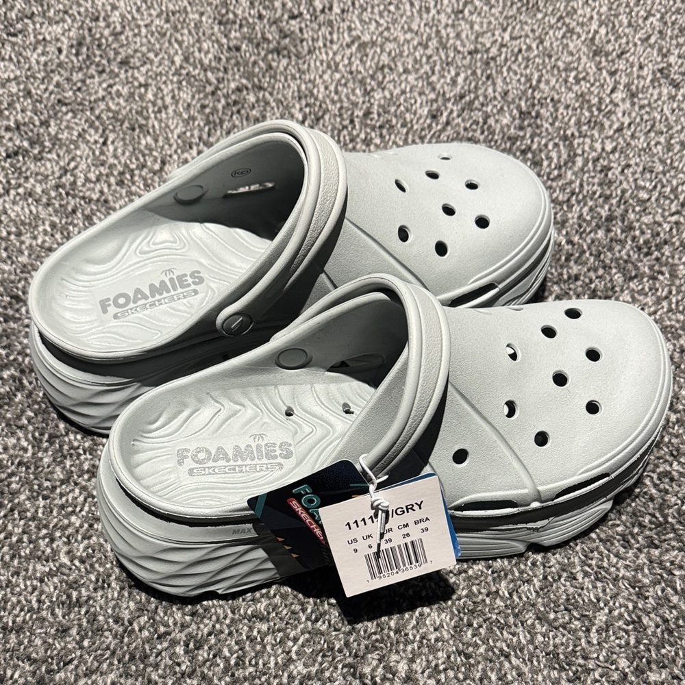 Skechers Foamies Light Gray Clogs